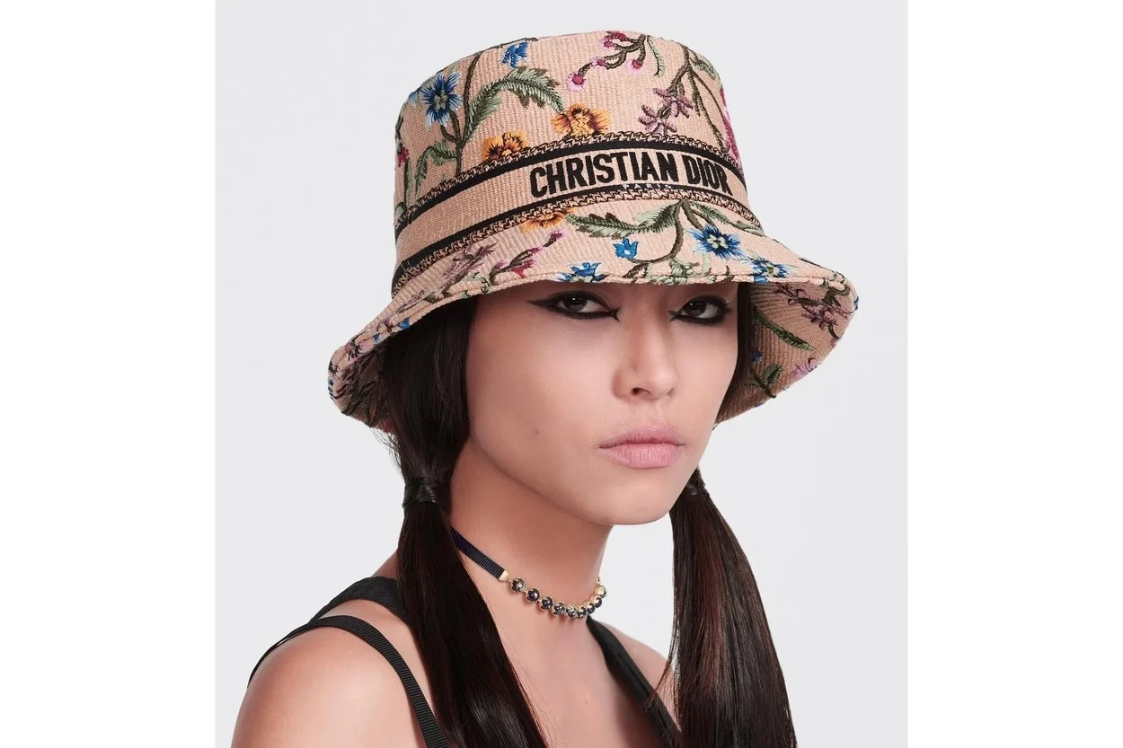 디올 D-BOBBY 페티 플로럴 베이지 스몰 버킷 햇