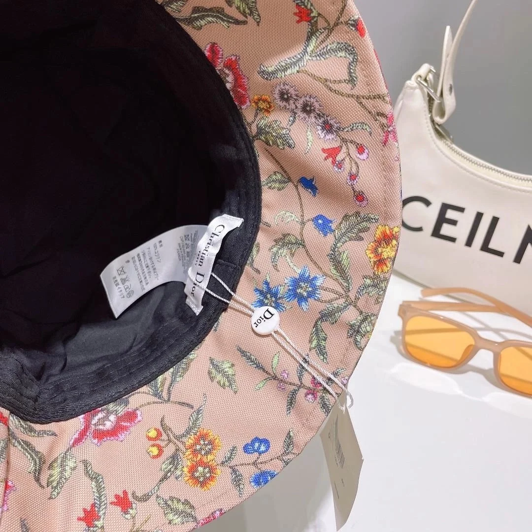 디올 D-BOBBY 페티 플로럴 베이지 스몰 버킷 햇