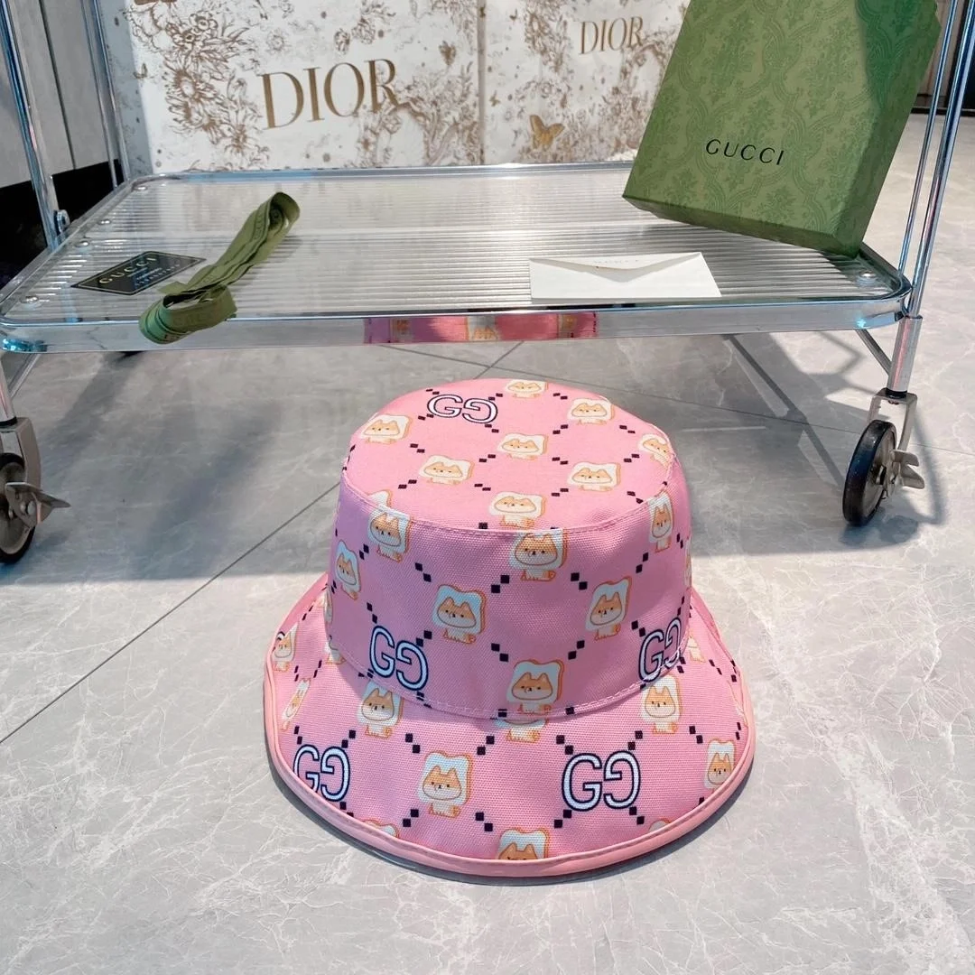 구찌 카와이 애니멀 프린트 핑크 코튼 버킷 햇