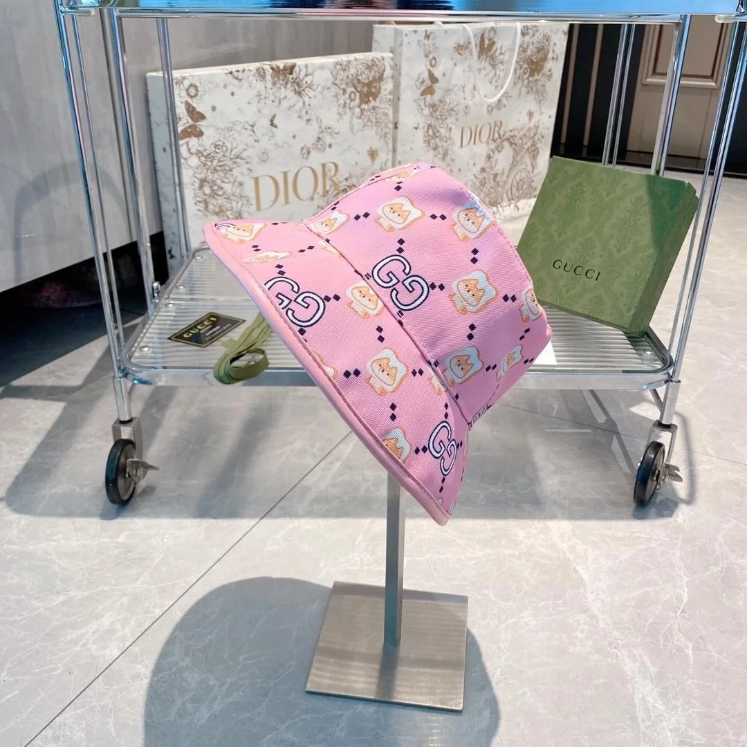 구찌 카와이 애니멀 프린트 핑크 코튼 버킷 햇