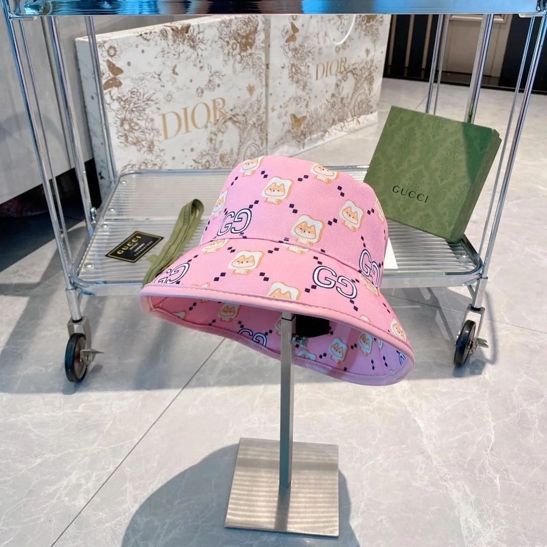 구찌 카와이 애니멀 프린트 핑크 코튼 버킷 햇