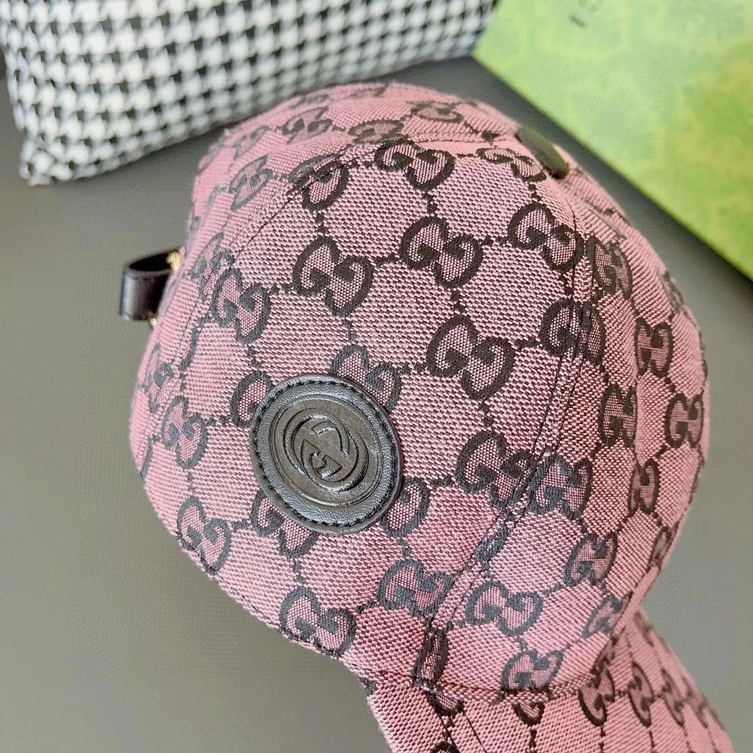 구찌 GG 모노그램 레도 로고 핑크 베이스볼 캡