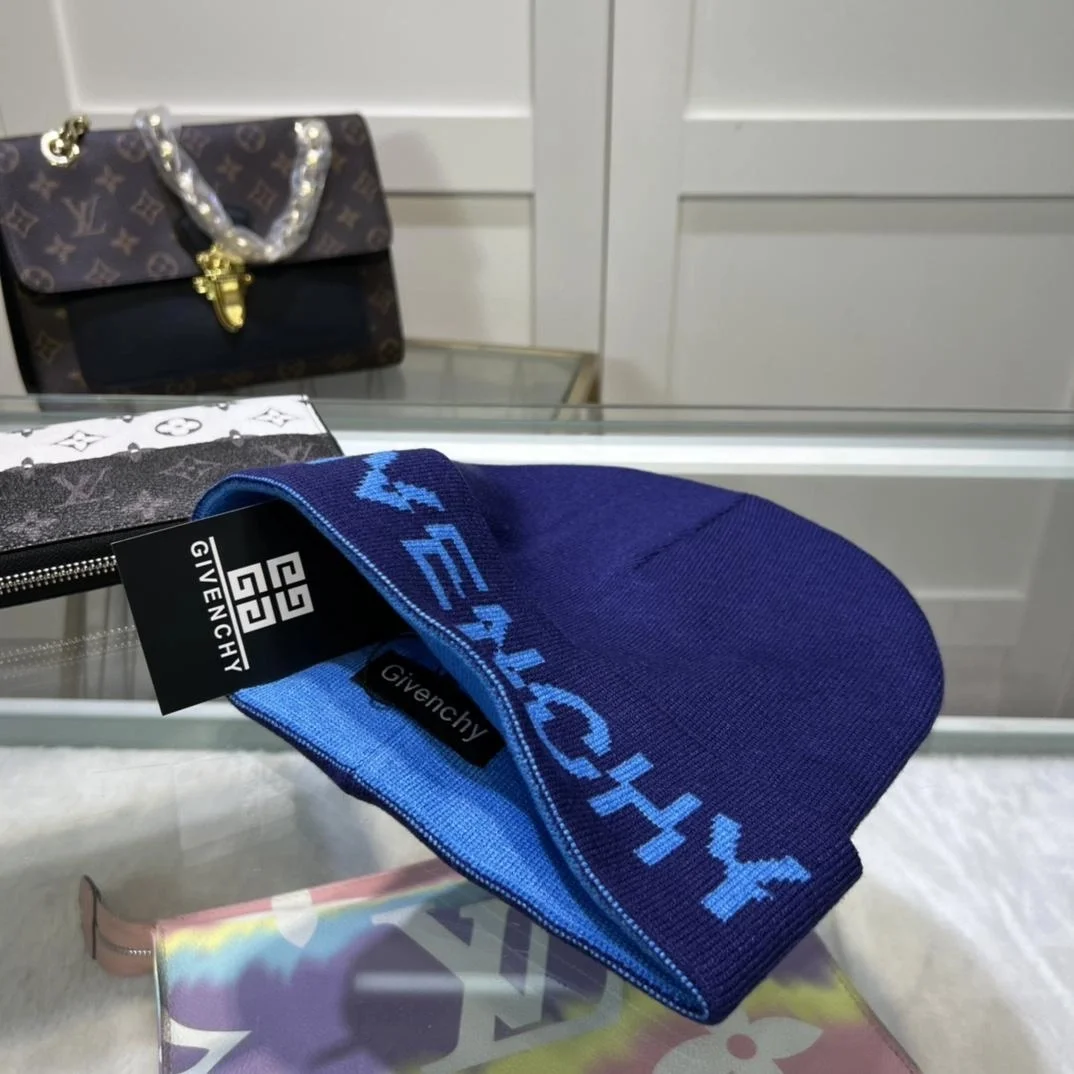 지방시 블루 울 비니