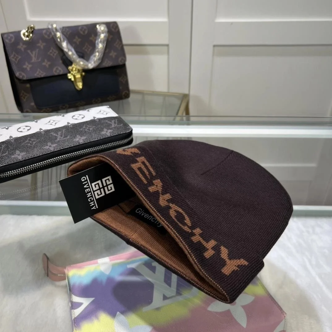 지방시 브라운 울 비니