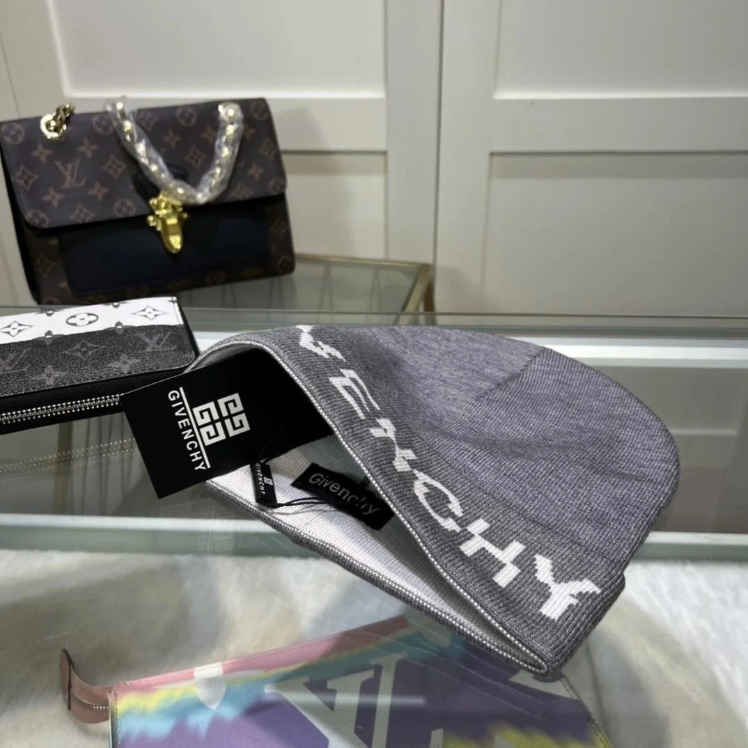 지방시 그레이 울 비니