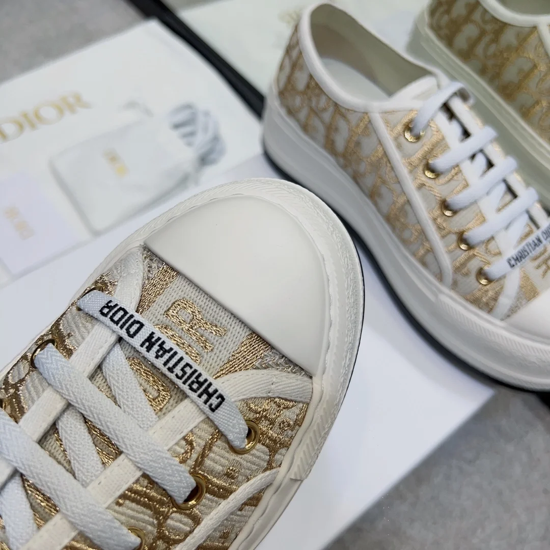 디올 플랫폼 스니커즈 화이트&골드