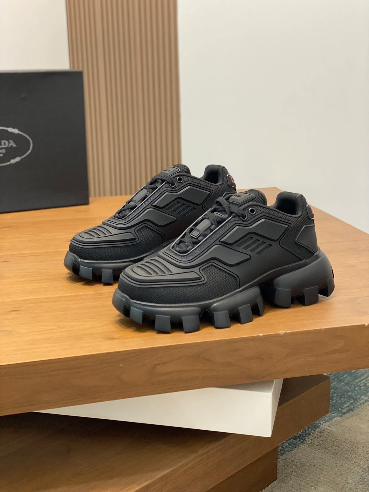 프라다 Cloudbust Thunder 스니커즈 블랙