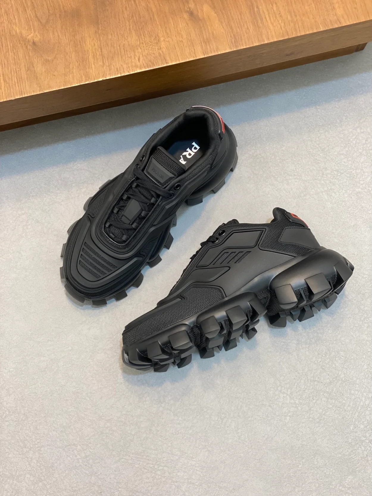 프라다 Cloudbust Thunder 스니커즈 블랙