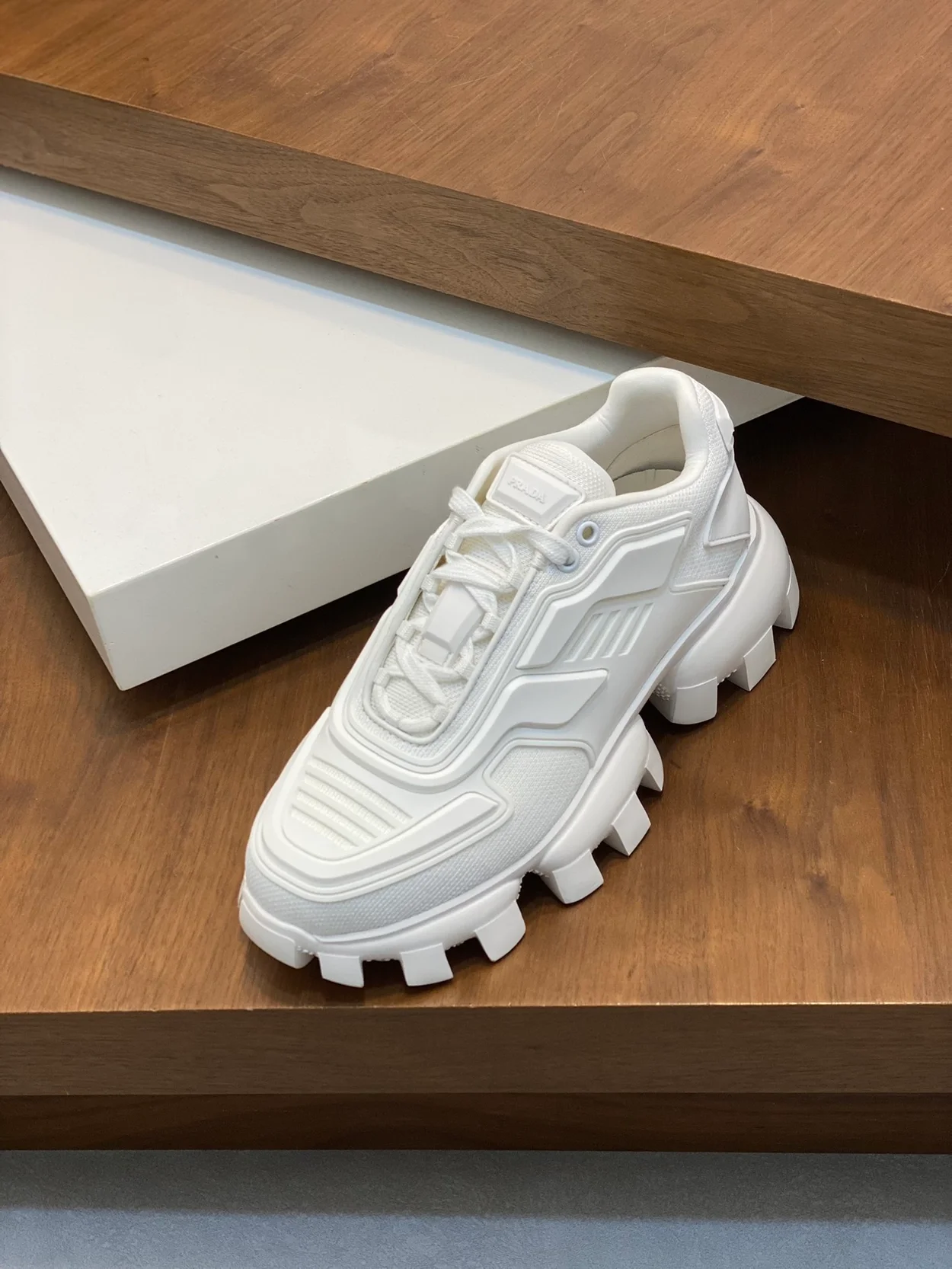 프라다 Cloudbust Thunder 스니커즈 화이트