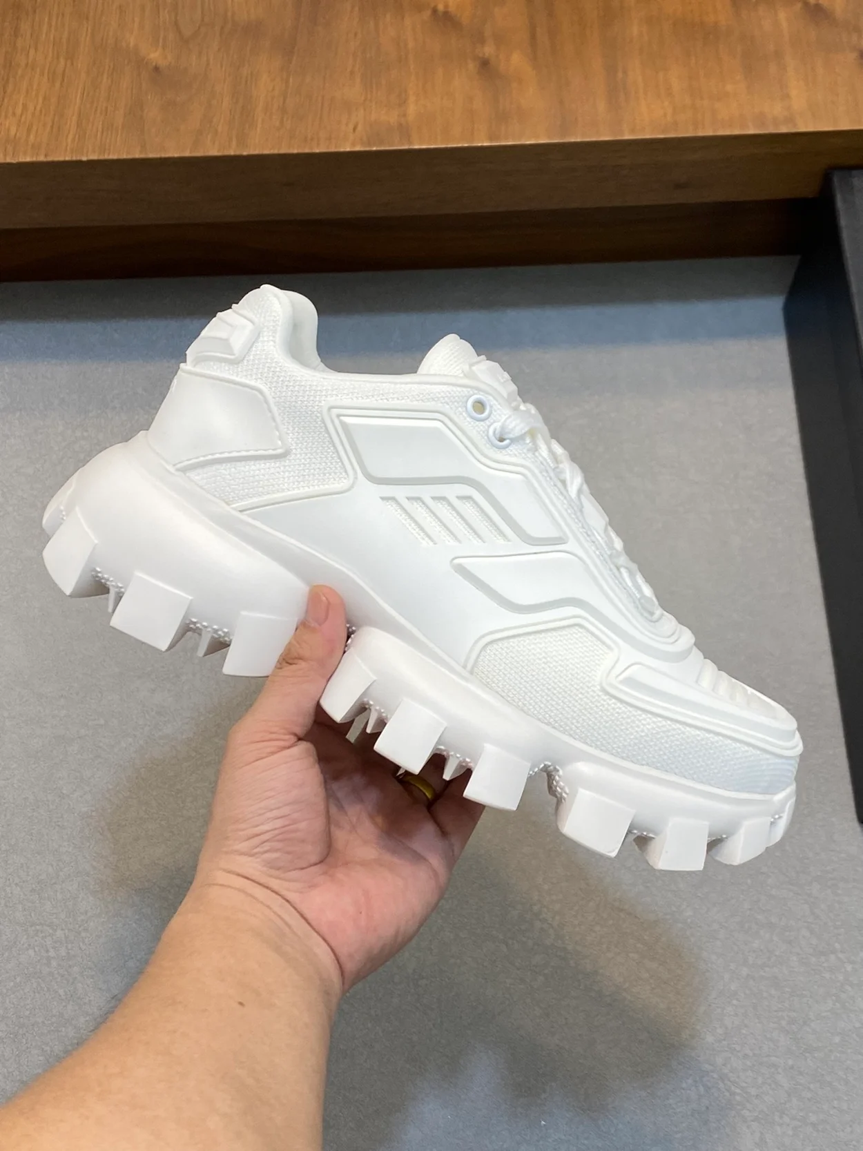 프라다 Cloudbust Thunder 스니커즈 화이트