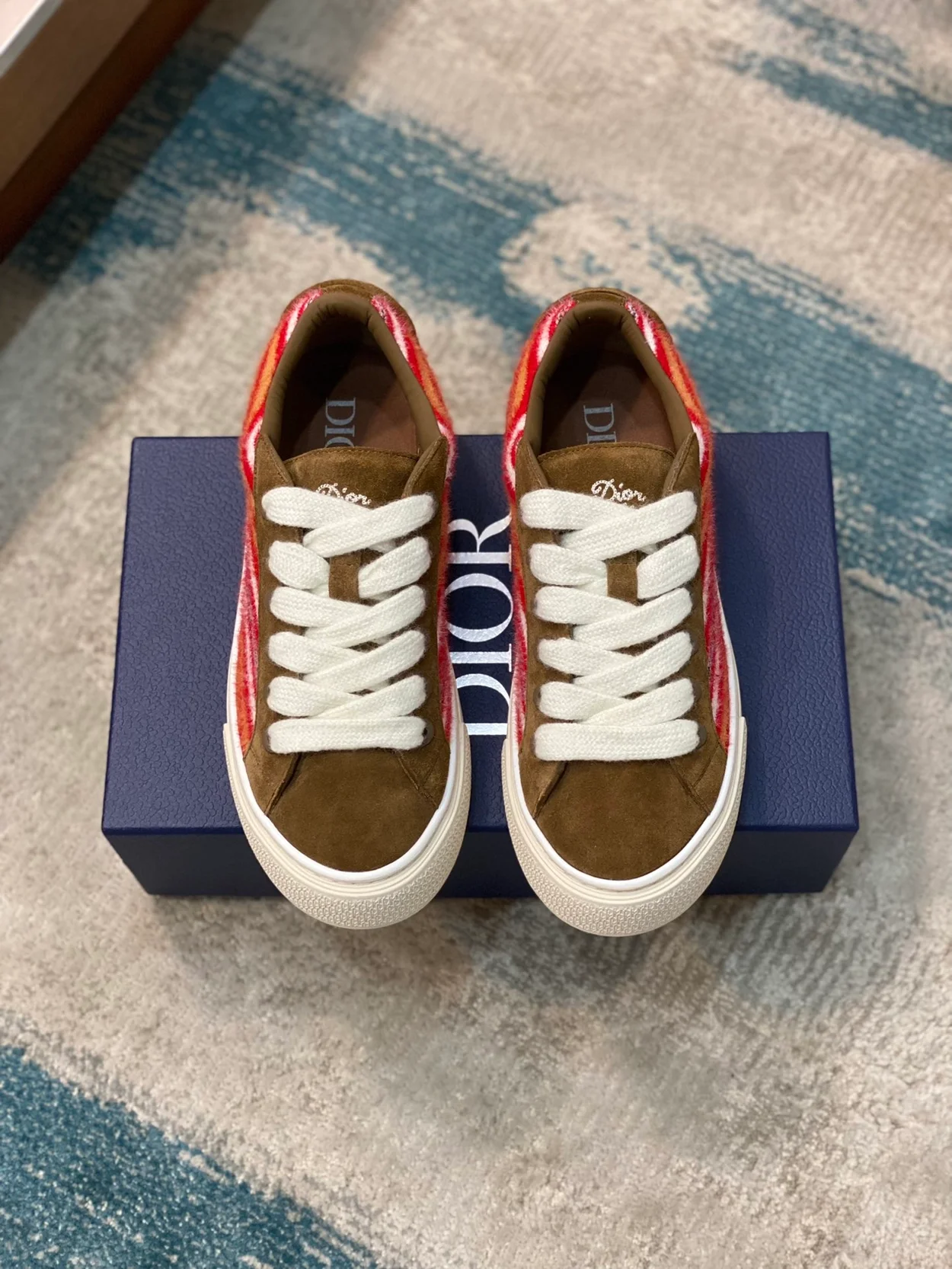 디올 x 데님 티어스 B33 스니커즈