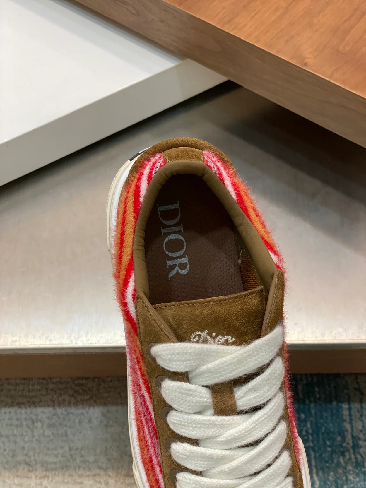 디올 x 데님 티어스 B33 스니커즈