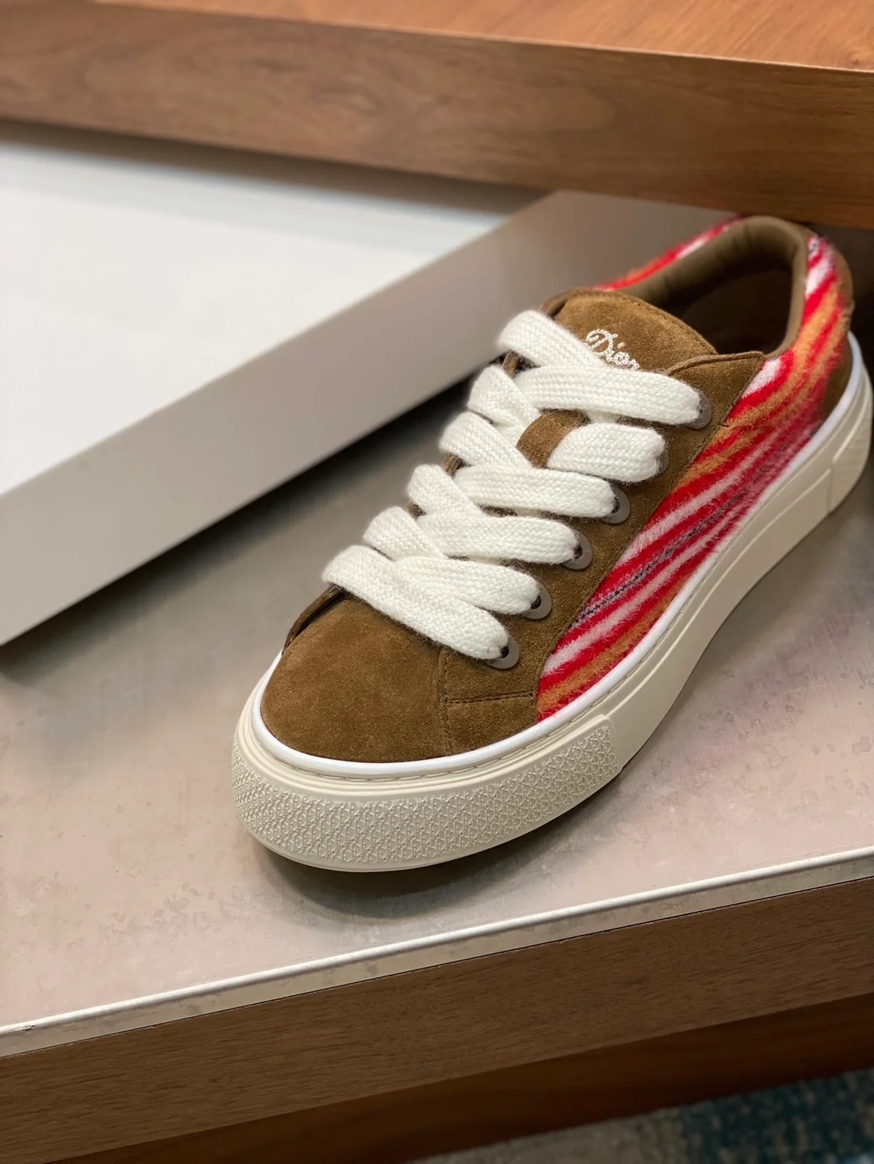 디올 x 데님 티어스 B33 스니커즈