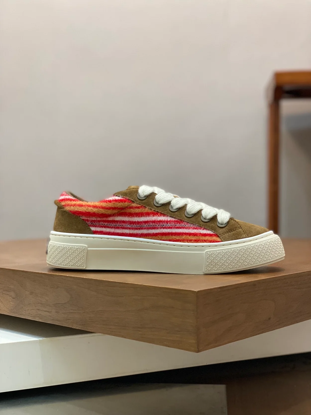 디올 x 데님 티어스 B33 스니커즈