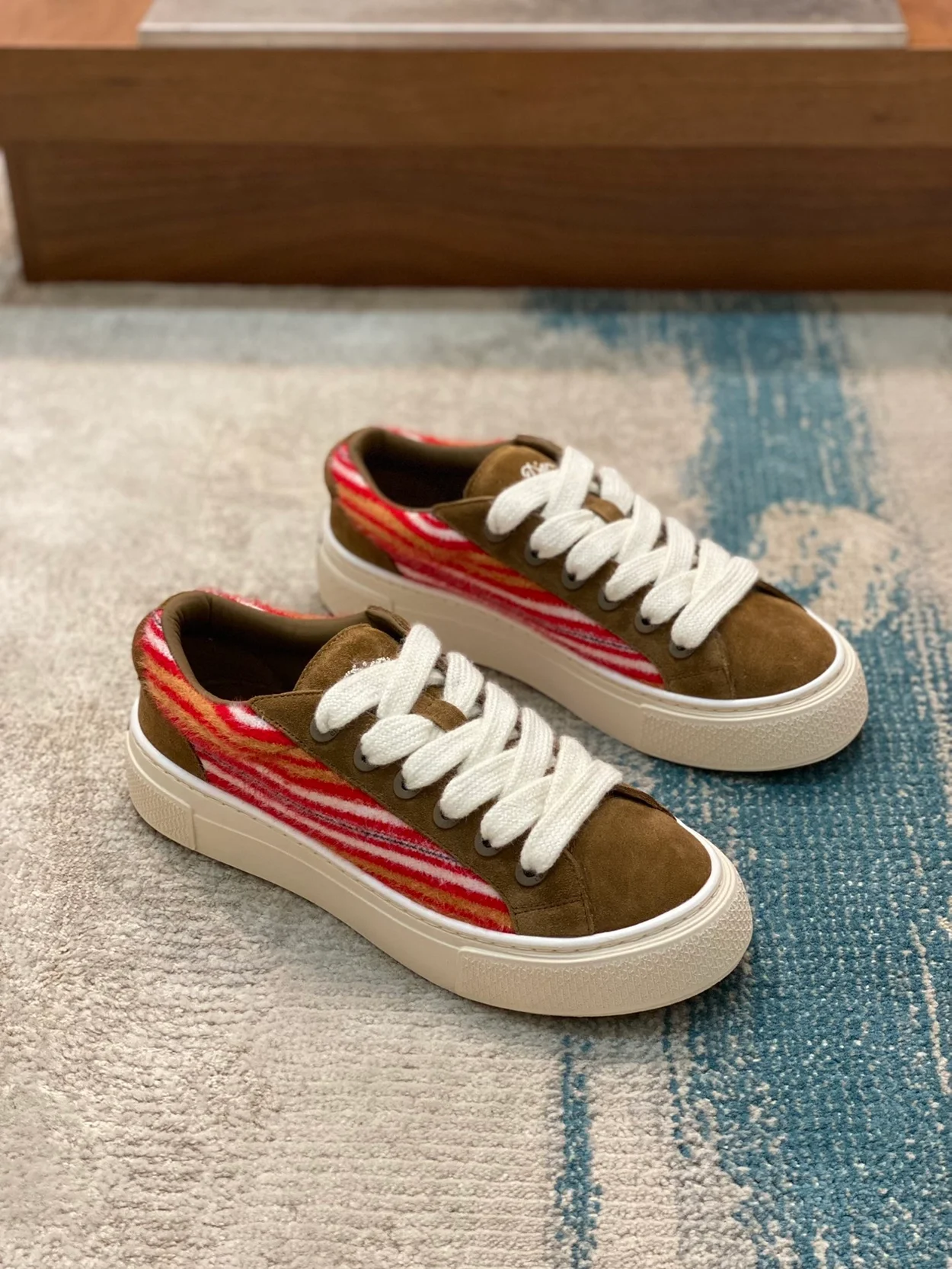 디올 x 데님 티어스 B33 스니커즈