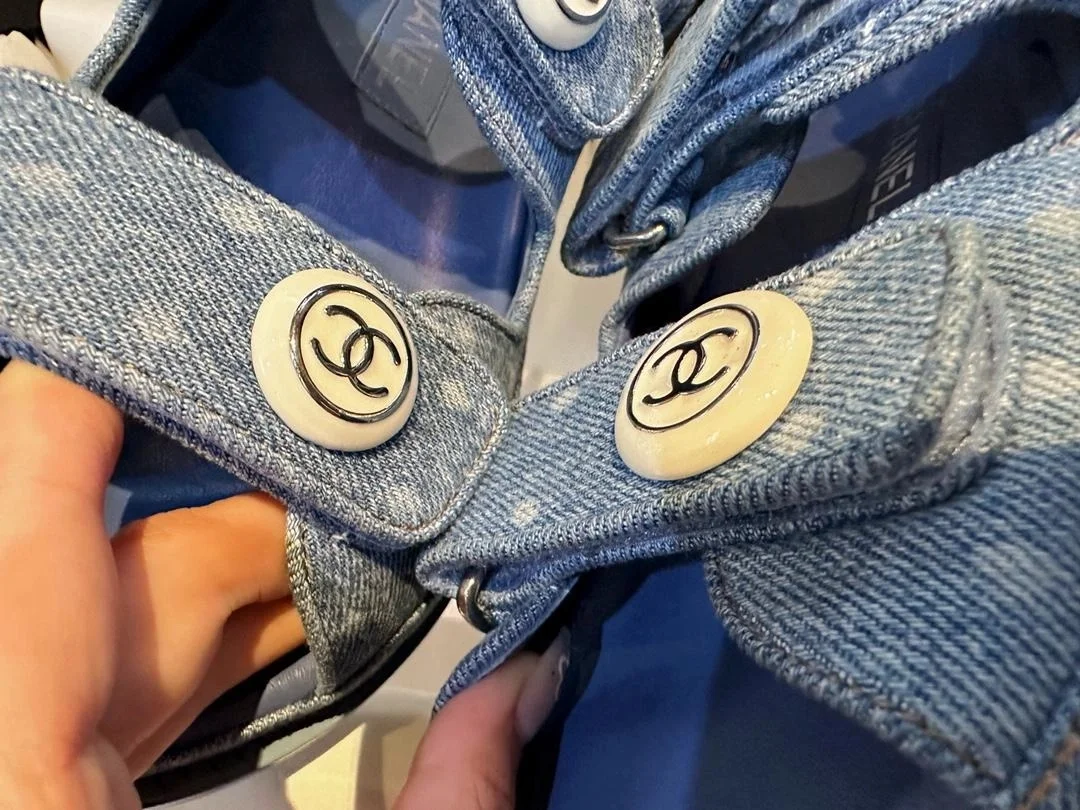 샤넬 샌들 프린티드 데님 & 라이트 블루