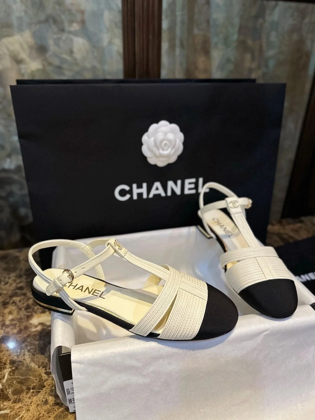 샤넬 램스킨 그로그랭 토 오픈 샌들