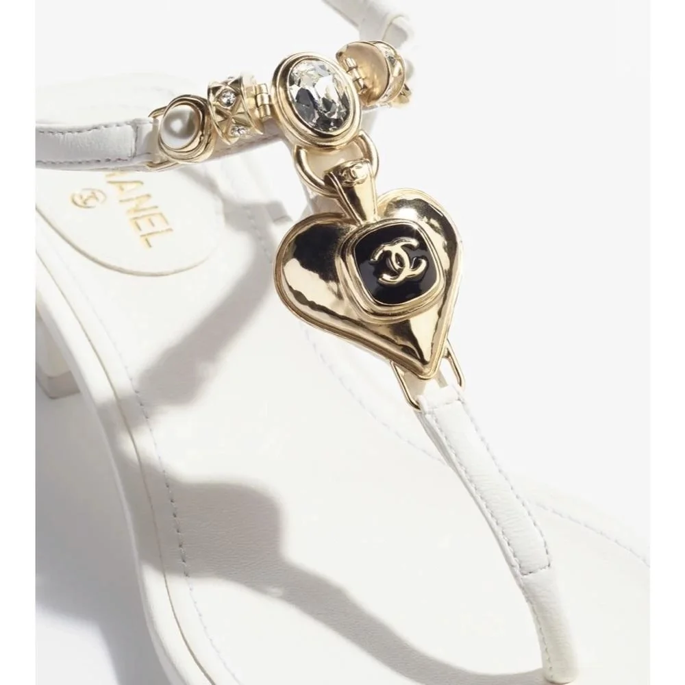 샤넬 CC HEART 주얼 샌들
