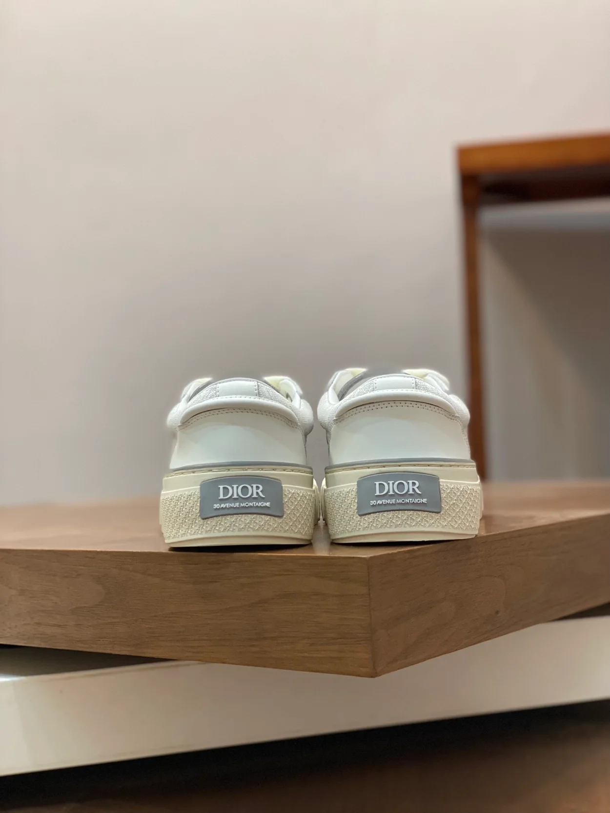 디올 B33 스니커즈 화이트 스무스