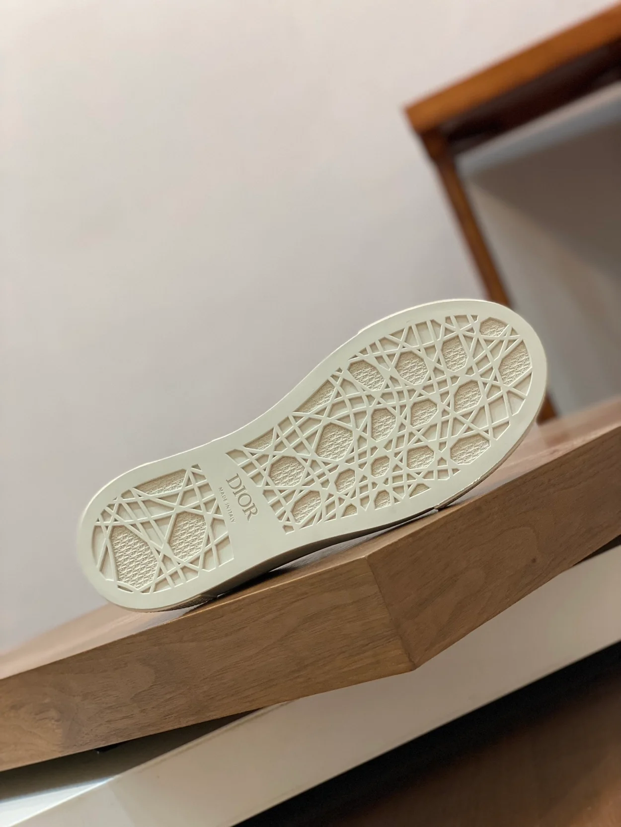 디올 B33 스니커즈 화이트 스무스