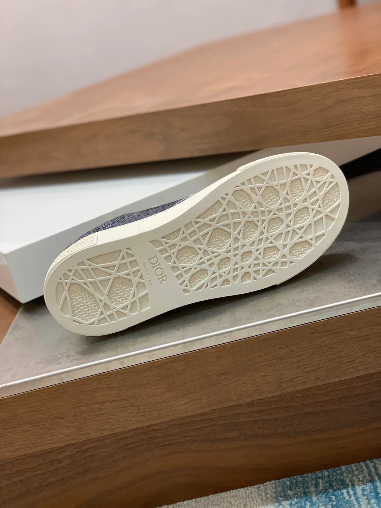 디올 B33 스니커즈 블랙 스무스