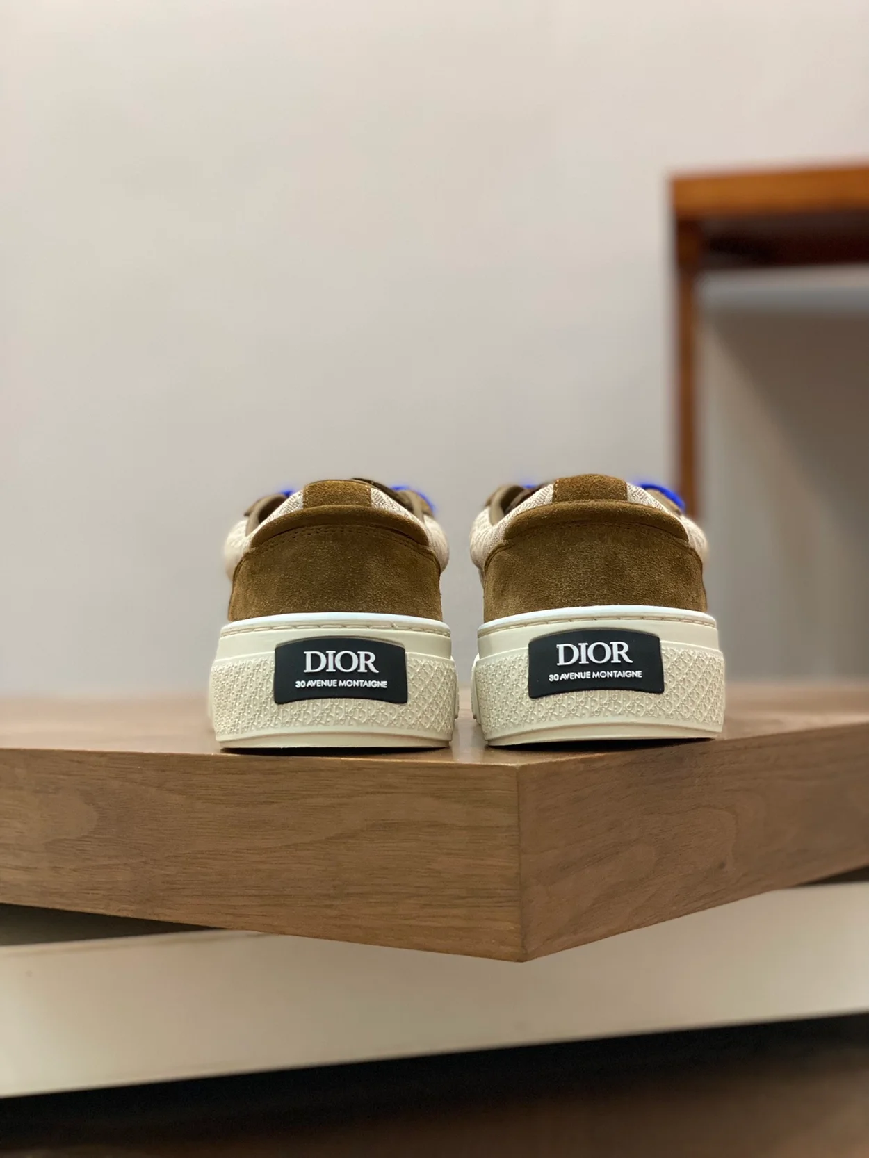 디올 B33 스니커즈 브라운&크림