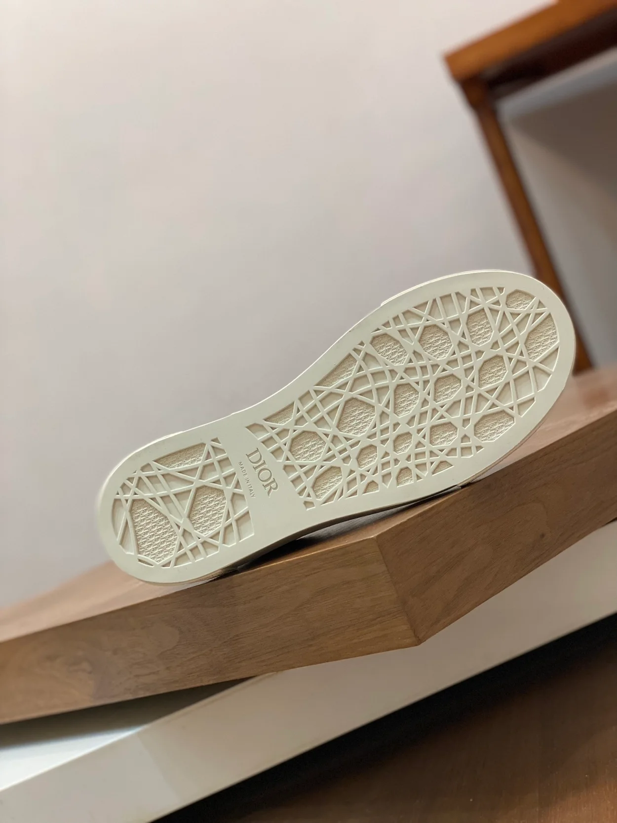 디올 B33 스니커즈 브라운&크림