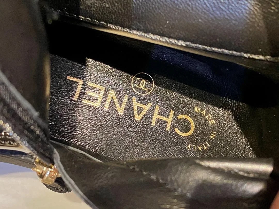 샤넬 레이스업 나일론 스웨이드 페이턴트 카프스킨 부츠