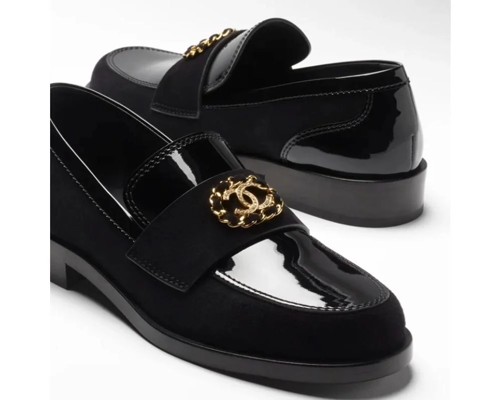 샤넬 로퍼 페이턴트 카프스킨 메탈 블랙