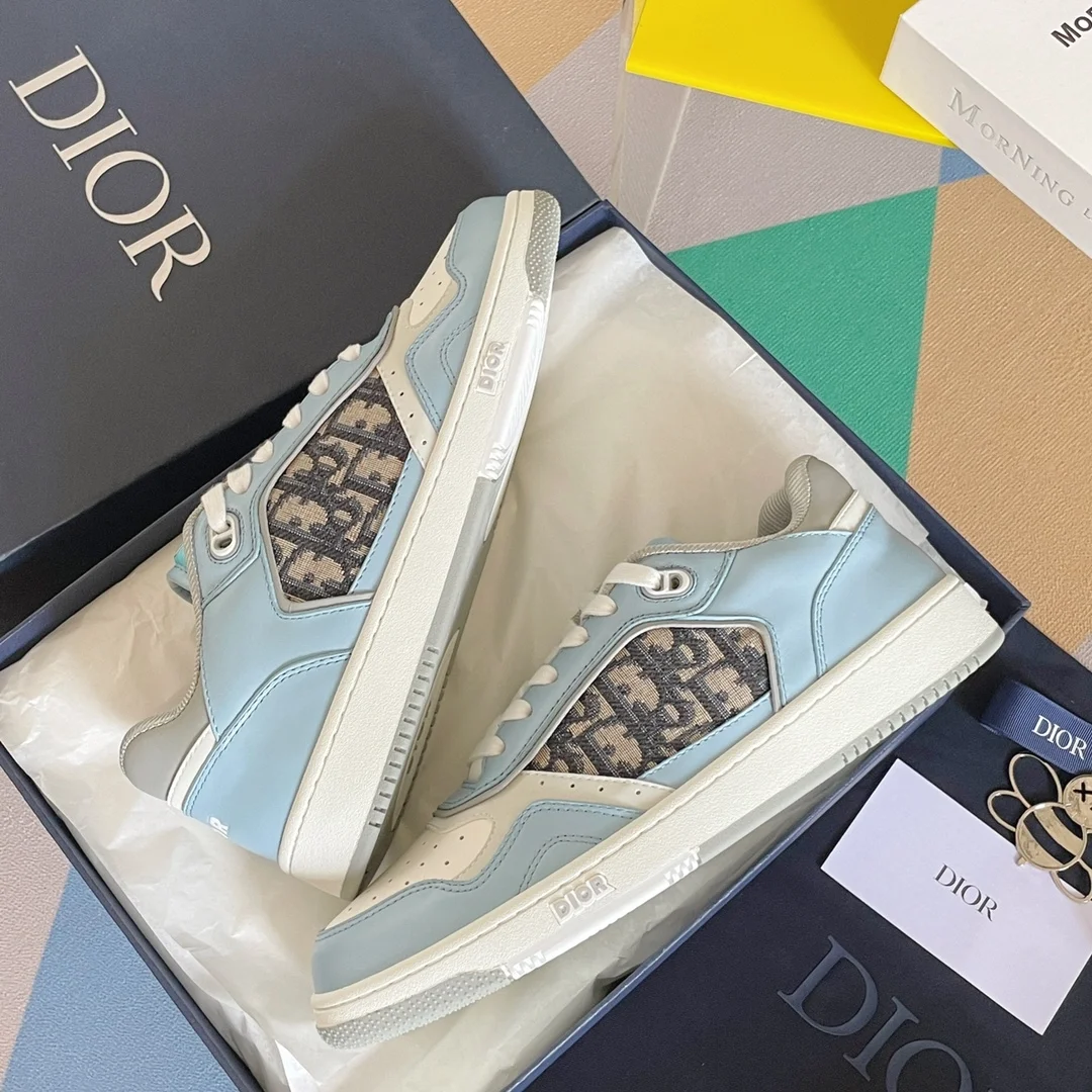 디올 B27 로우탑 스니커즈 라이트 블루 & 크림