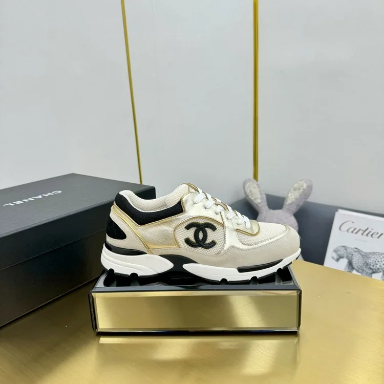 샤넬 메쉬 스웨이드