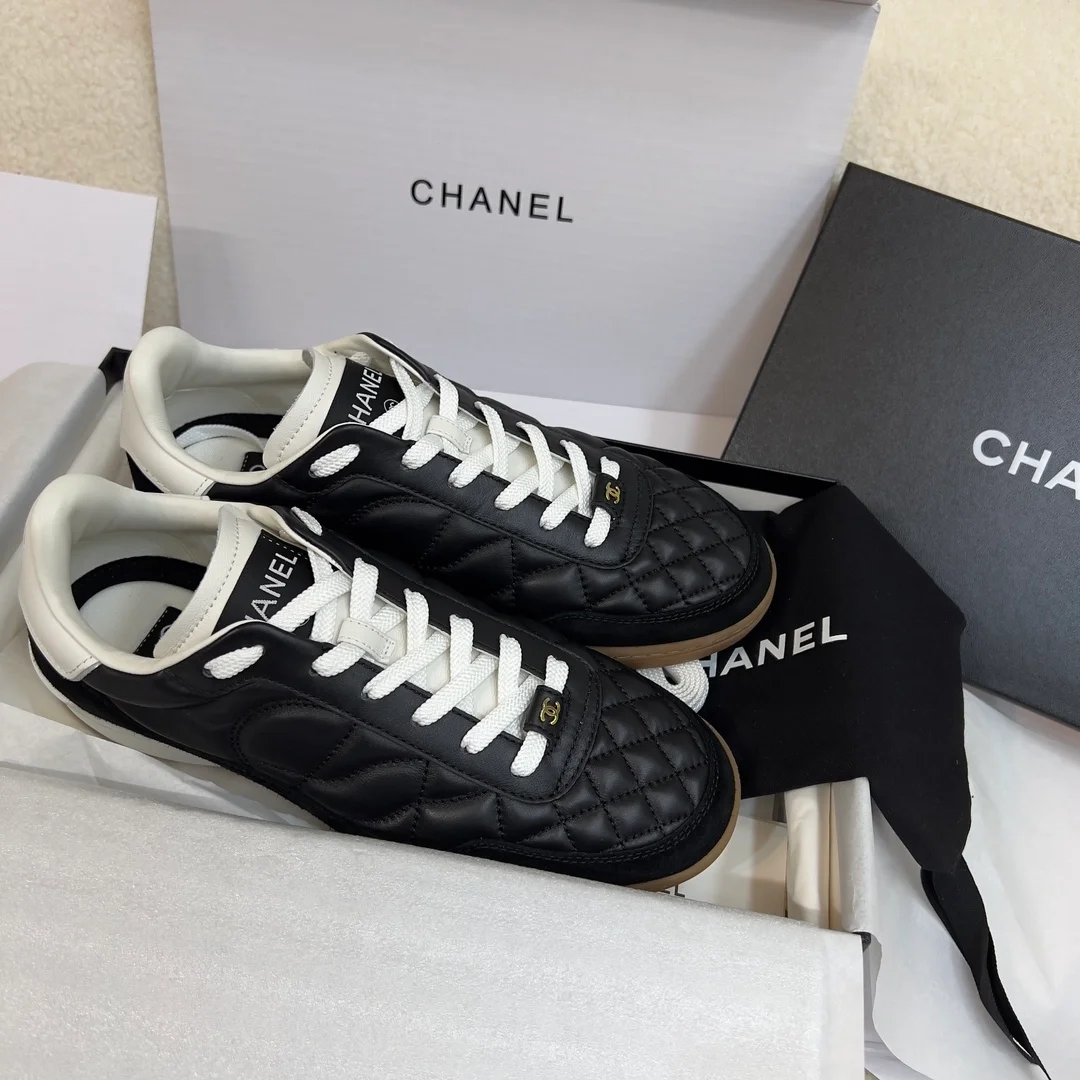 샤넬 스웨이드 카프스킨 퀄팅 스니커즈