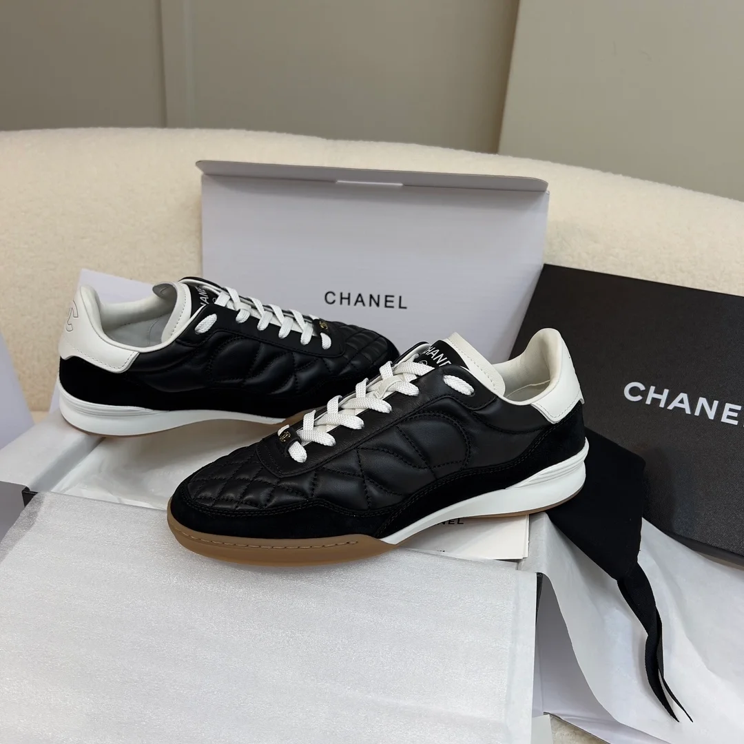 샤넬 스웨이드 카프스킨 퀄팅 스니커즈