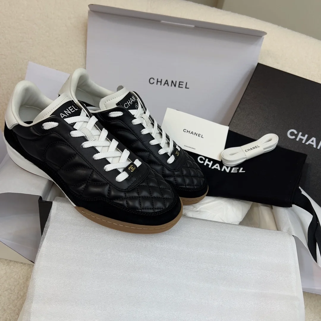 샤넬 스웨이드 카프스킨 퀄팅 스니커즈