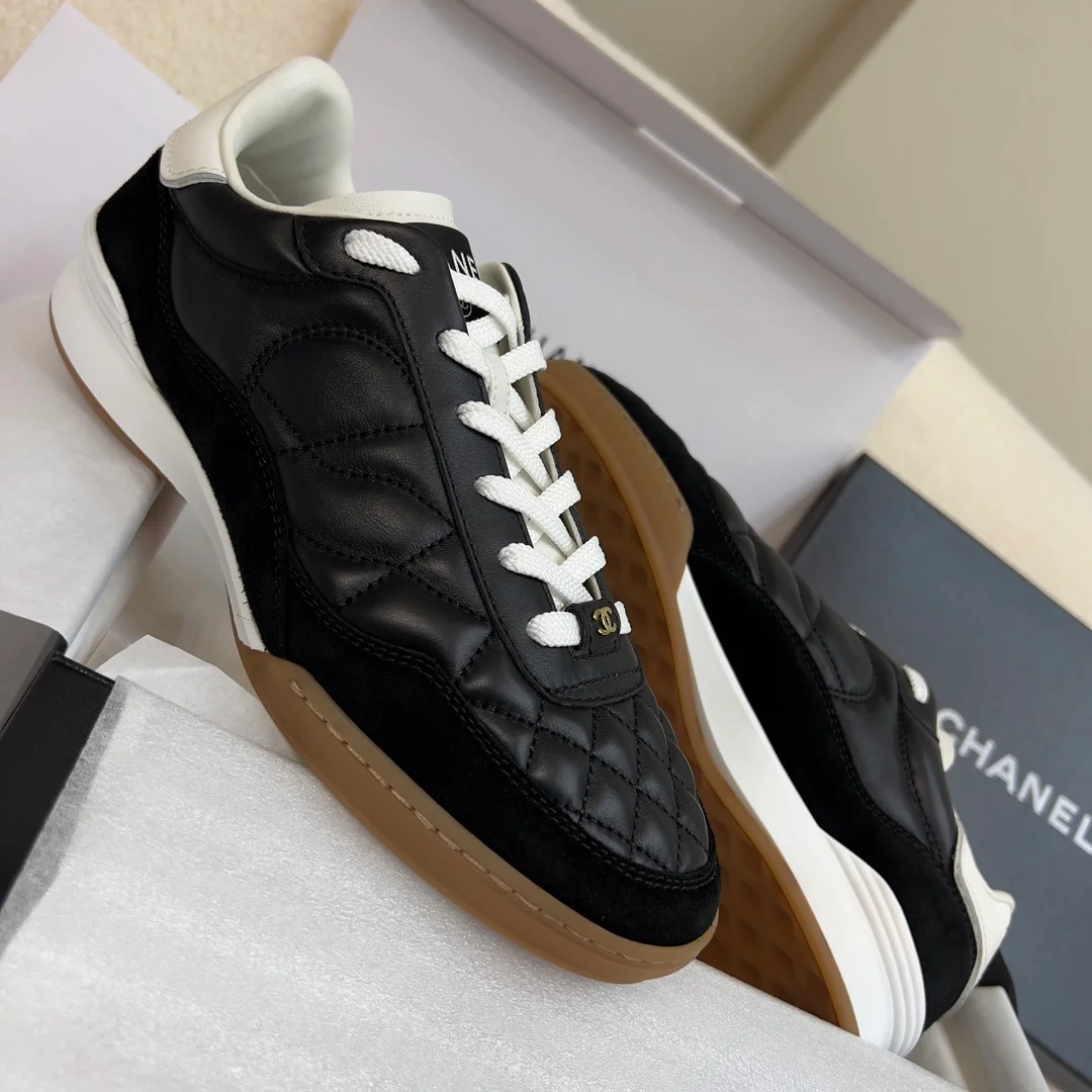 샤넬 스웨이드 카프스킨 퀄팅 스니커즈