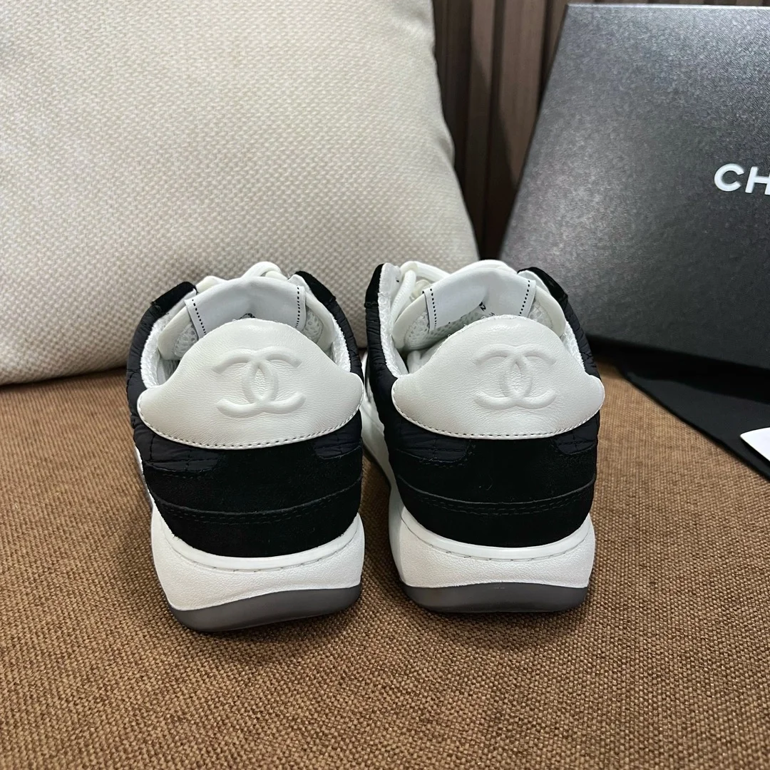 샤넬 CC 퀼팅 패브릭 스웨이드 트레이너 스니커즈