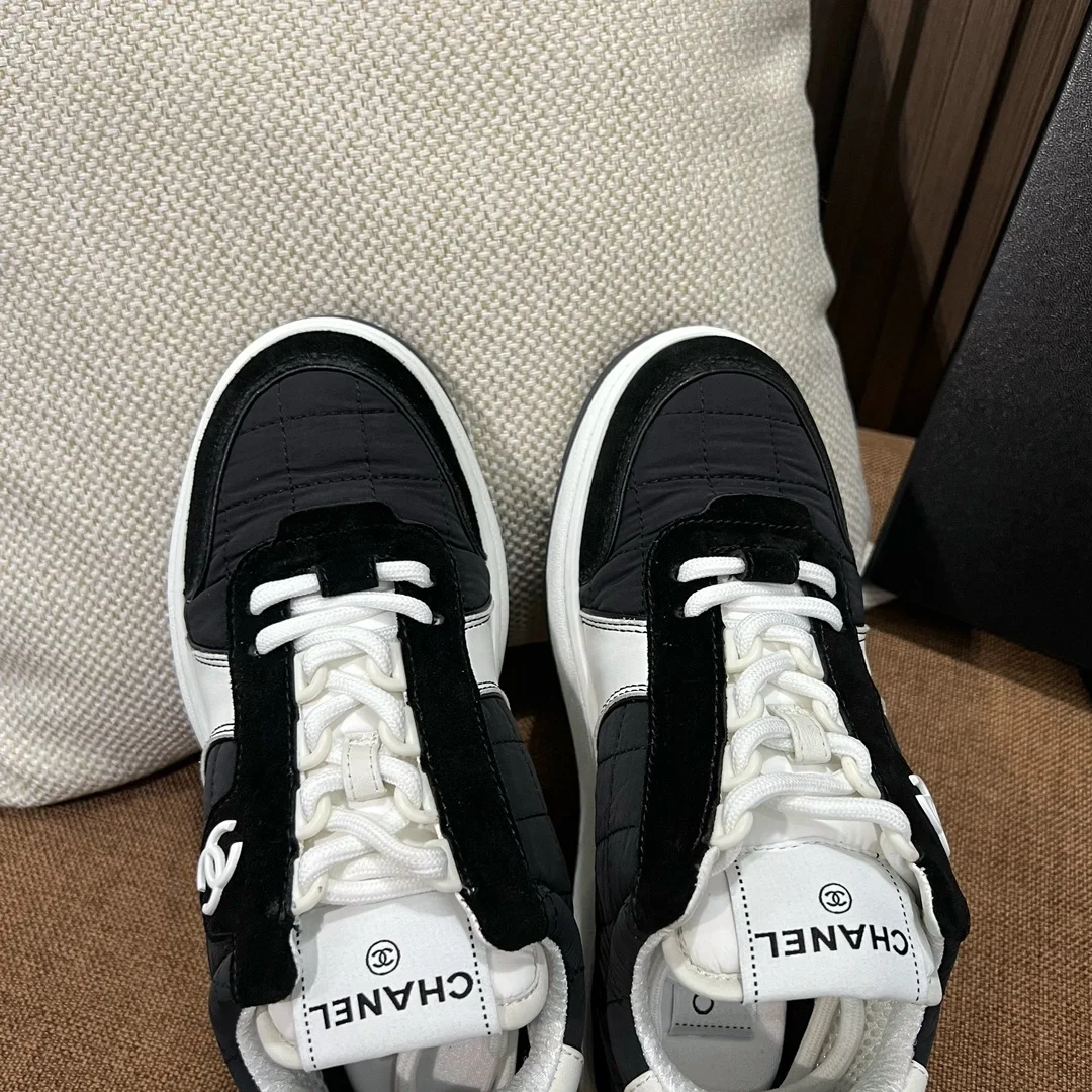 샤넬 CC 퀼팅 패브릭 스웨이드 트레이너 스니커즈
