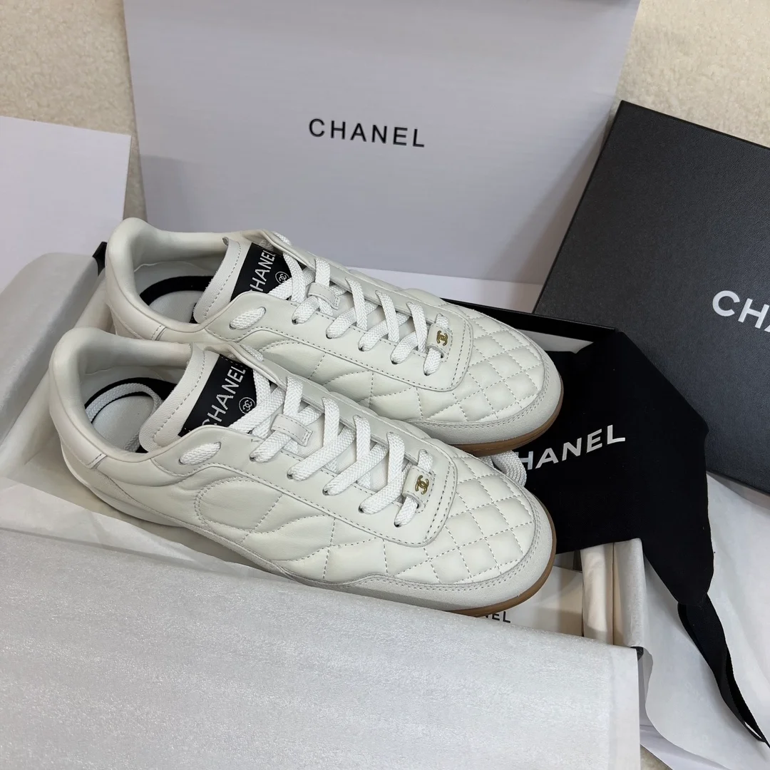 샤넬 스니커즈 카프스킨 스웨이드 카프스킨 & 화이트