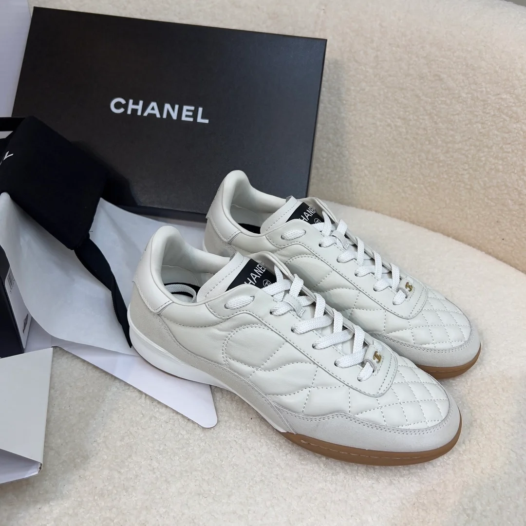 샤넬 스니커즈 카프스킨 스웨이드 카프스킨 & 화이트
