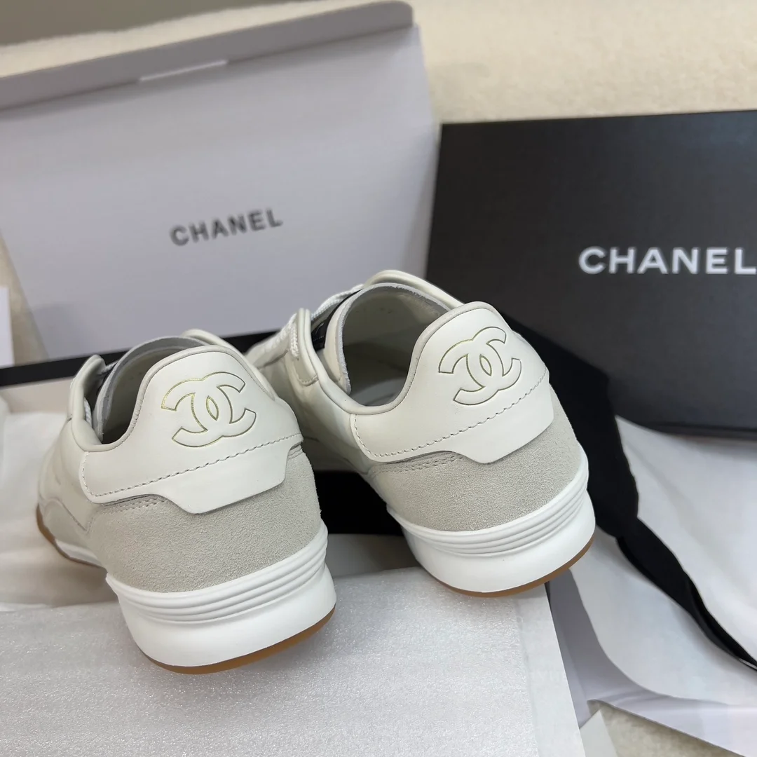 샤넬 스니커즈 카프스킨 스웨이드 카프스킨 & 화이트