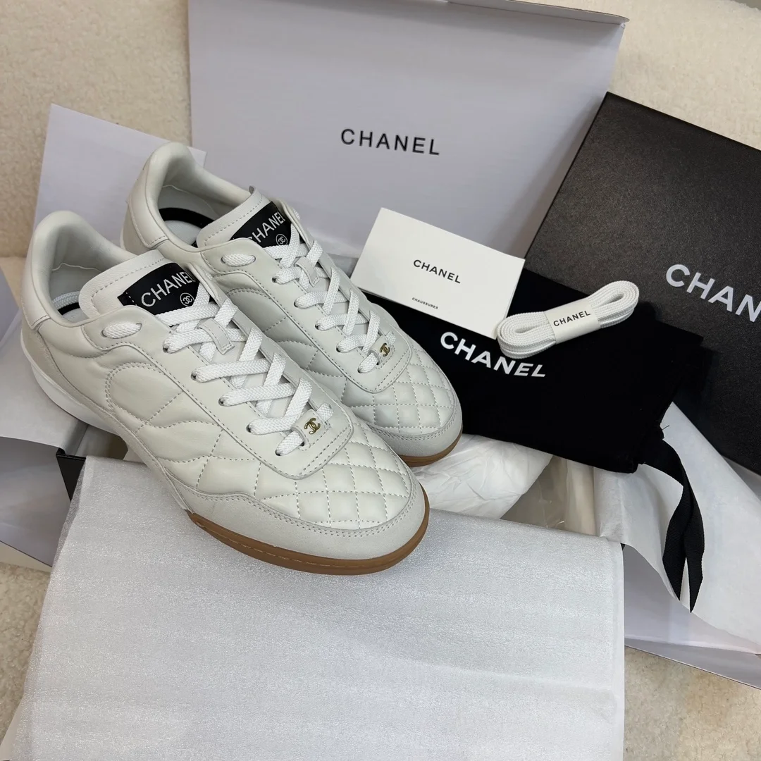 샤넬 스니커즈 카프스킨 스웨이드 카프스킨 & 화이트