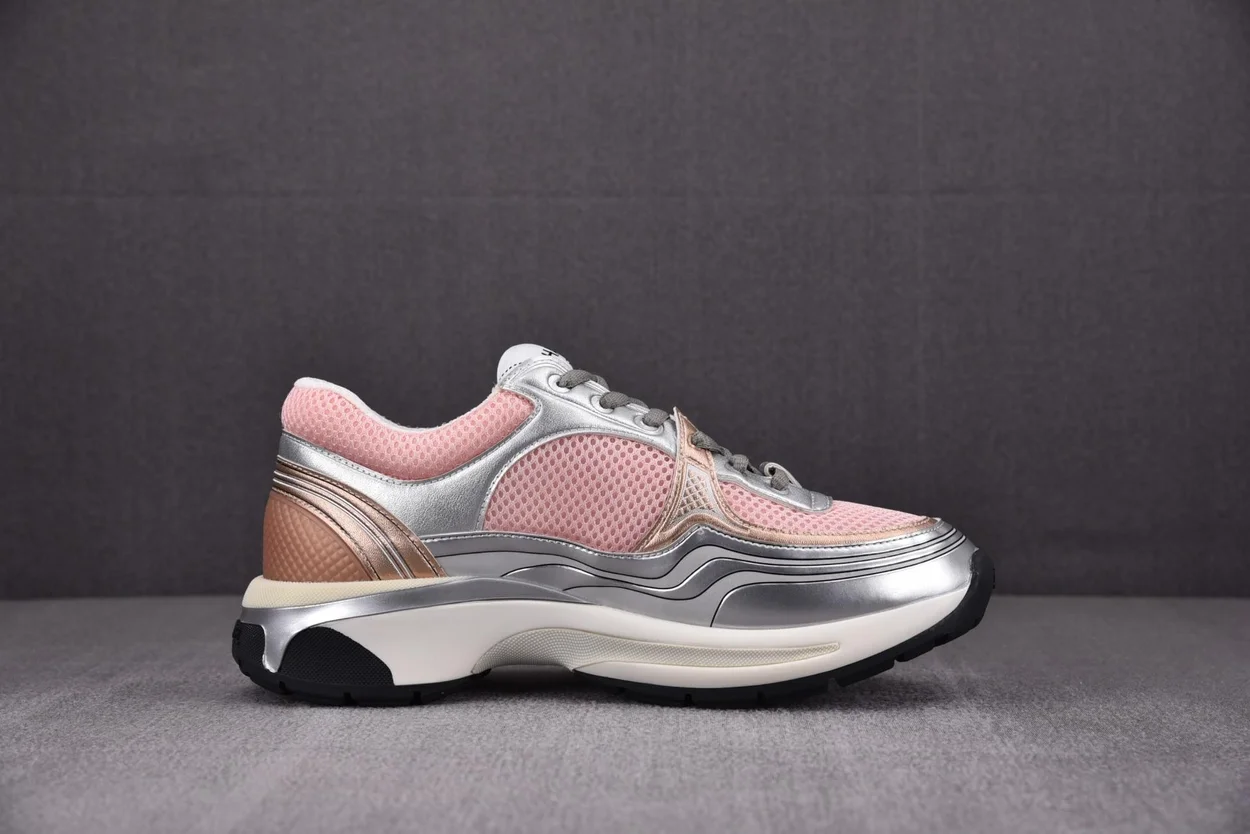 샤넬 스니커즈 패브릭 라미네이티드 & 핑크 실버