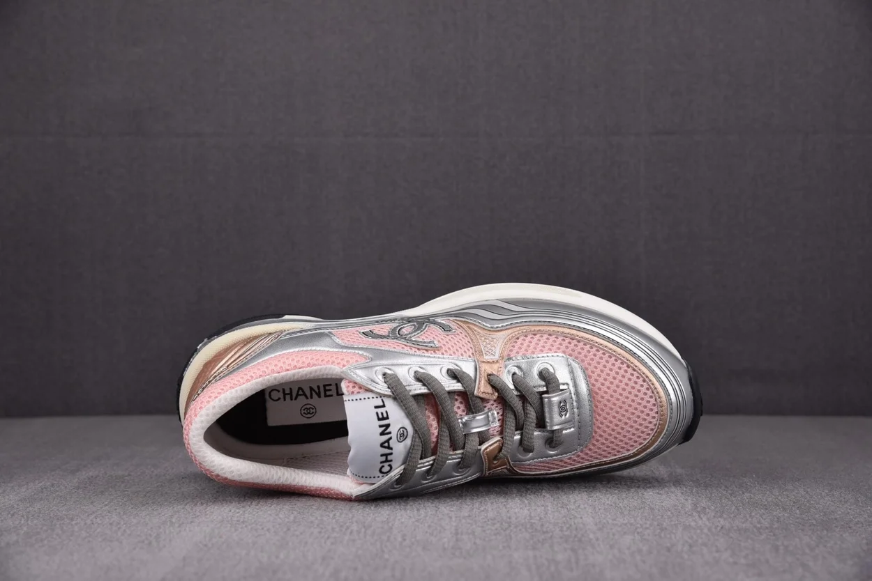 샤넬 스니커즈 패브릭 라미네이티드 & 핑크 실버