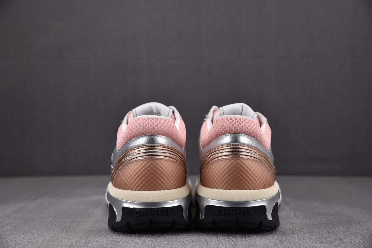 샤넬 스니커즈 패브릭 라미네이티드 & 핑크 실버