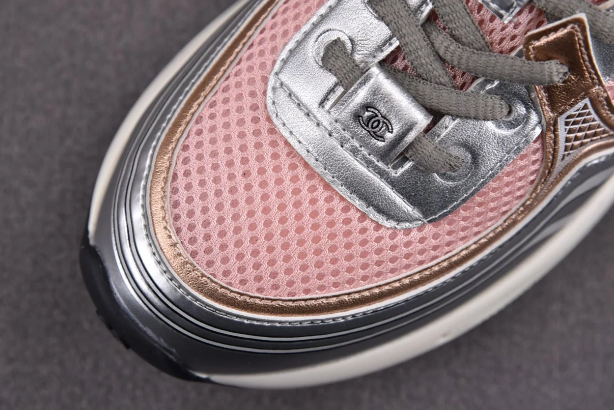 샤넬 스니커즈 패브릭 라미네이티드 & 핑크 실버