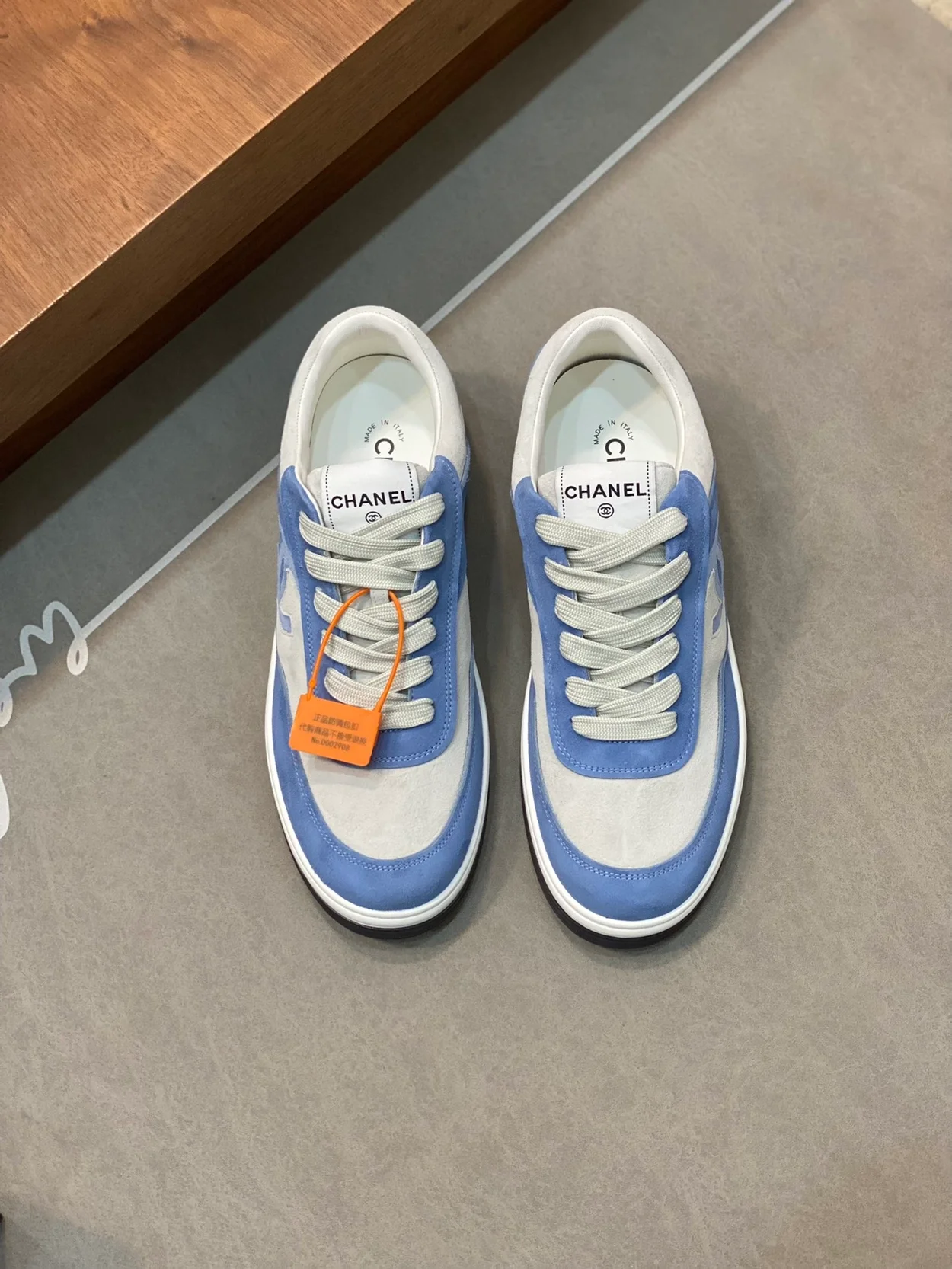 샤넬 CC 로고 블루 스웨이드 스니커즈