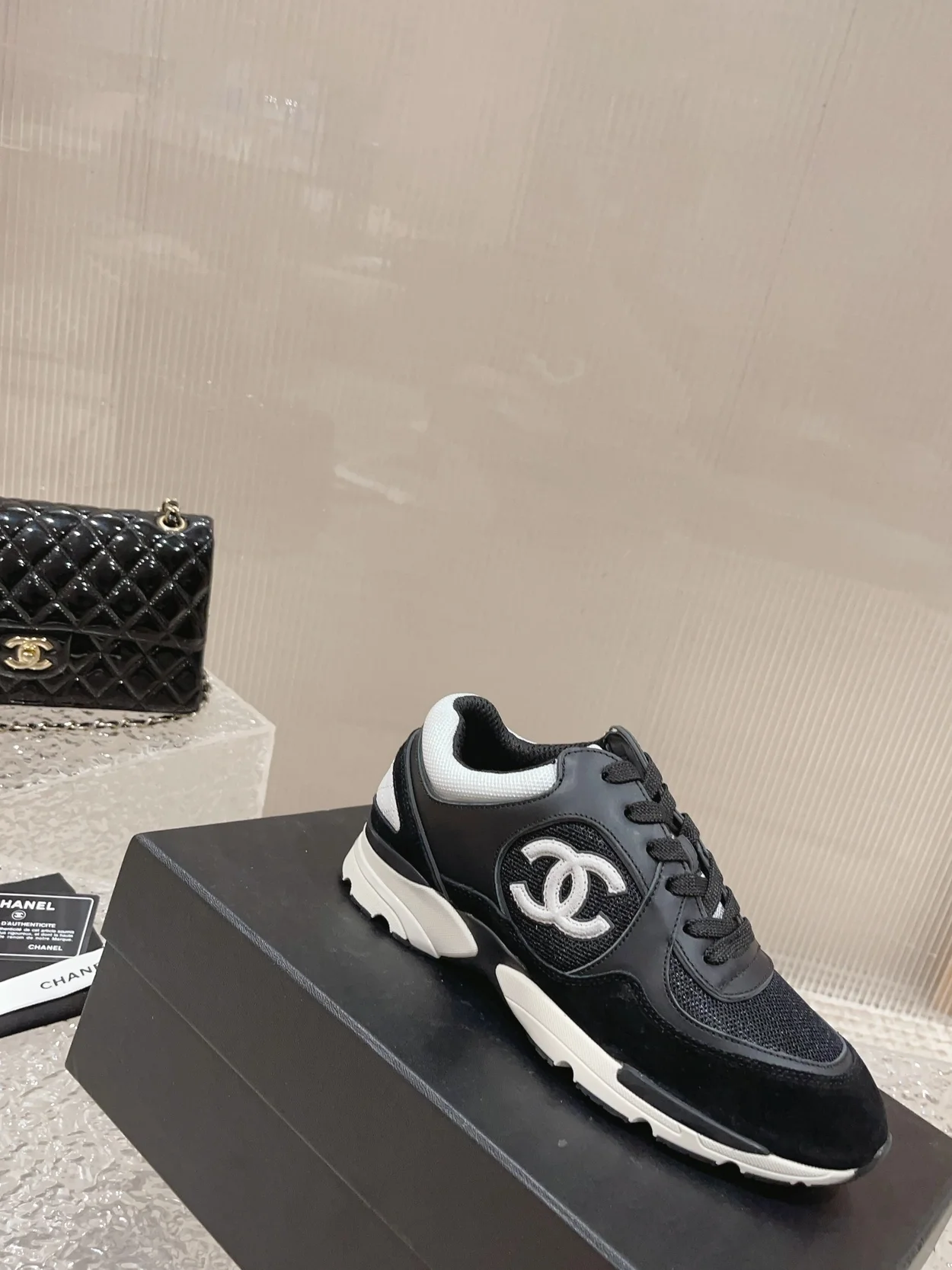 샤넬 스니커즈 스웨이드 네이비 블랙