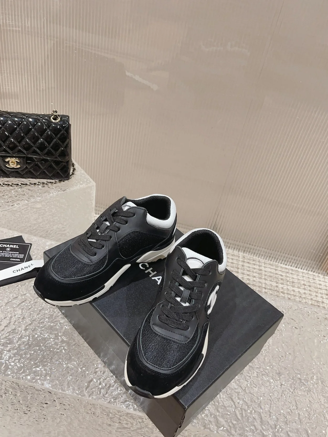 샤넬 스니커즈 스웨이드 네이비 블랙