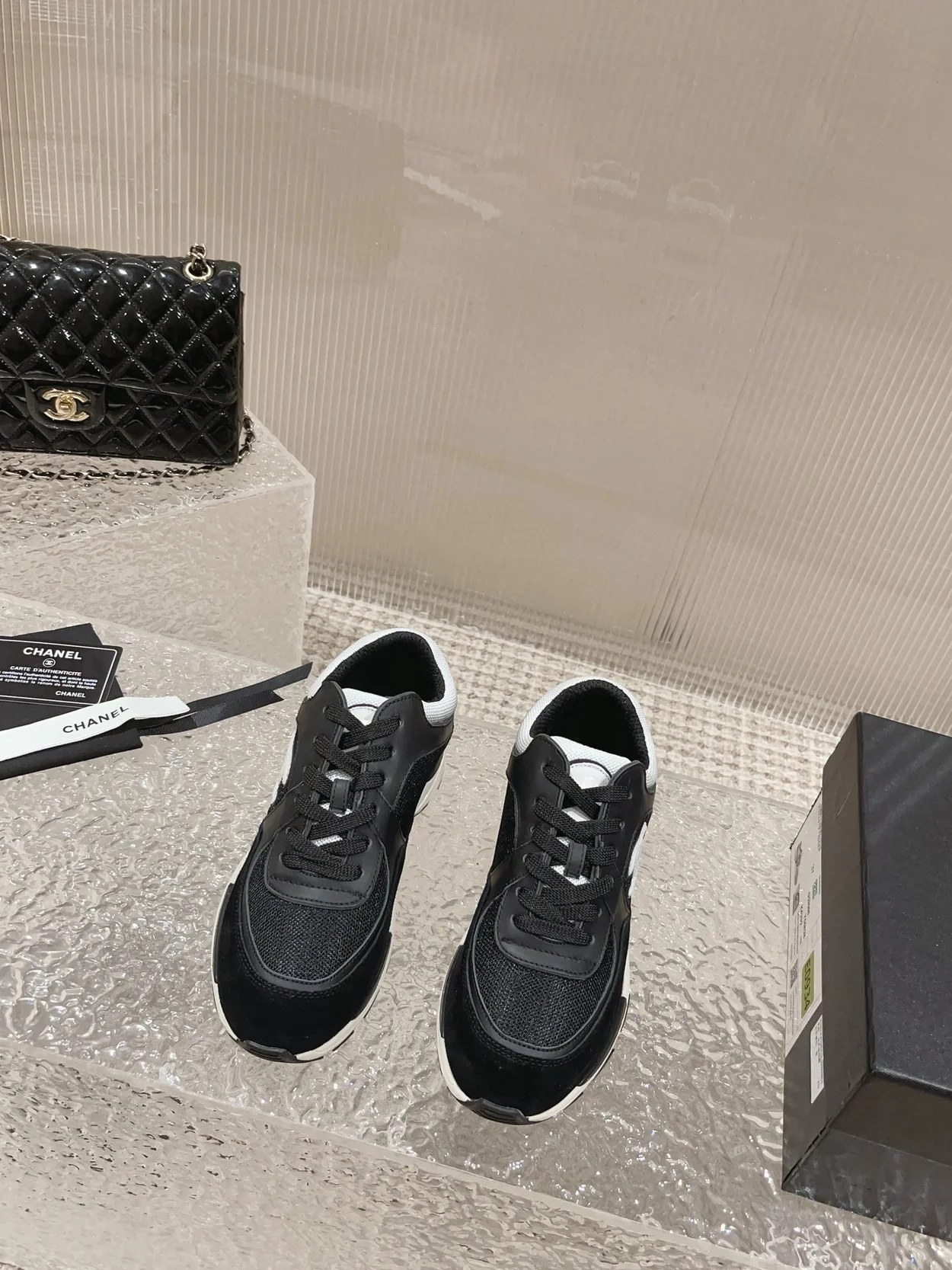 샤넬 스니커즈 스웨이드 네이비 블랙