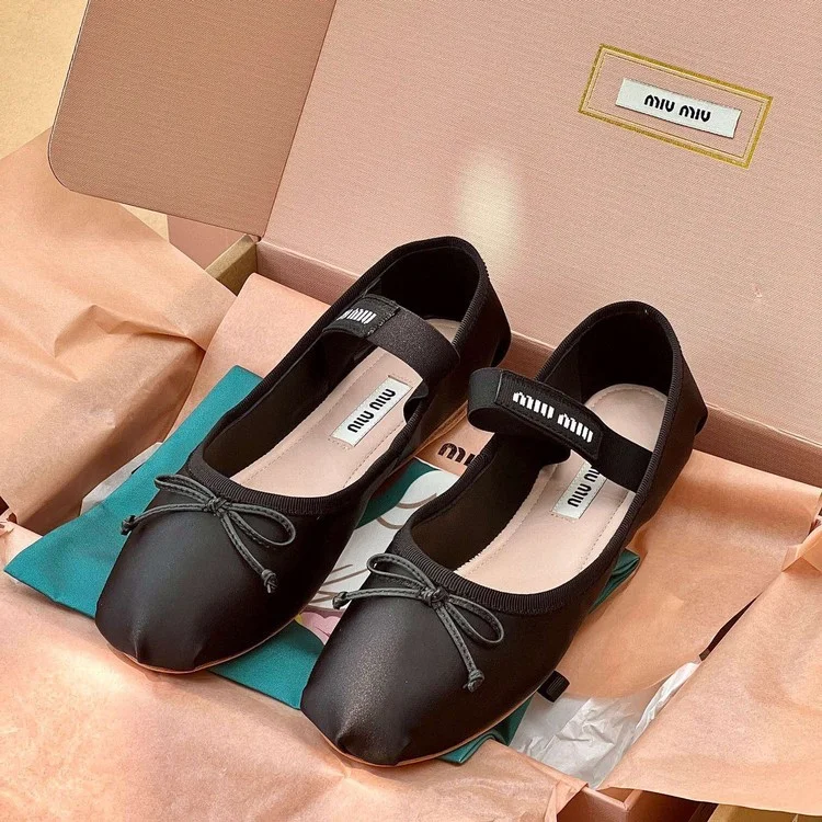 미우미우 세틴 발레리나